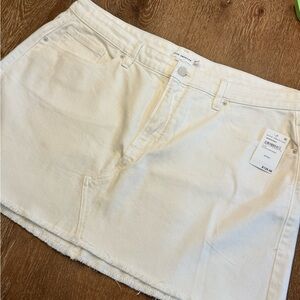 Good American White Denim Mini Skirt (NEW)